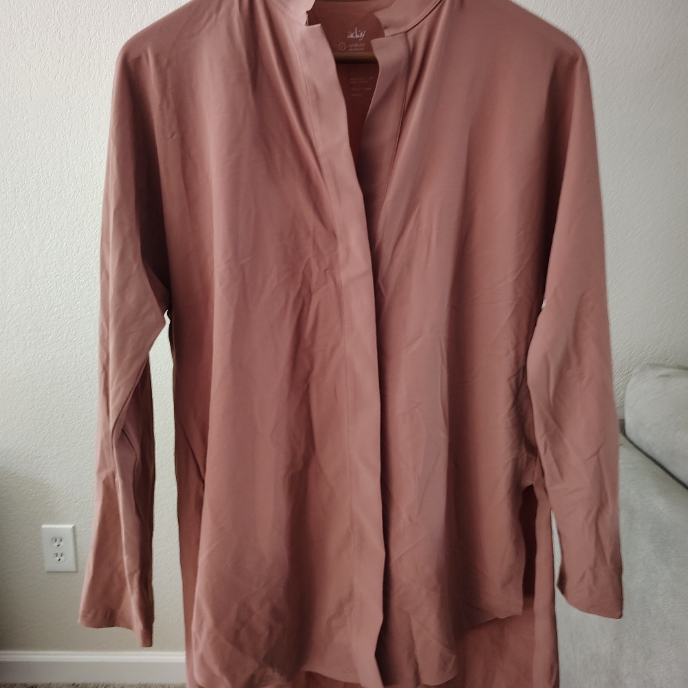Aday Something Borrowed shirt Large - image 1